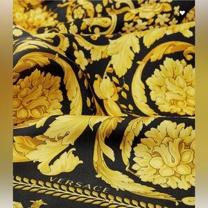 Versace BAROCCO LARGE SILK FOULARD 35" Black & Gold Authentic